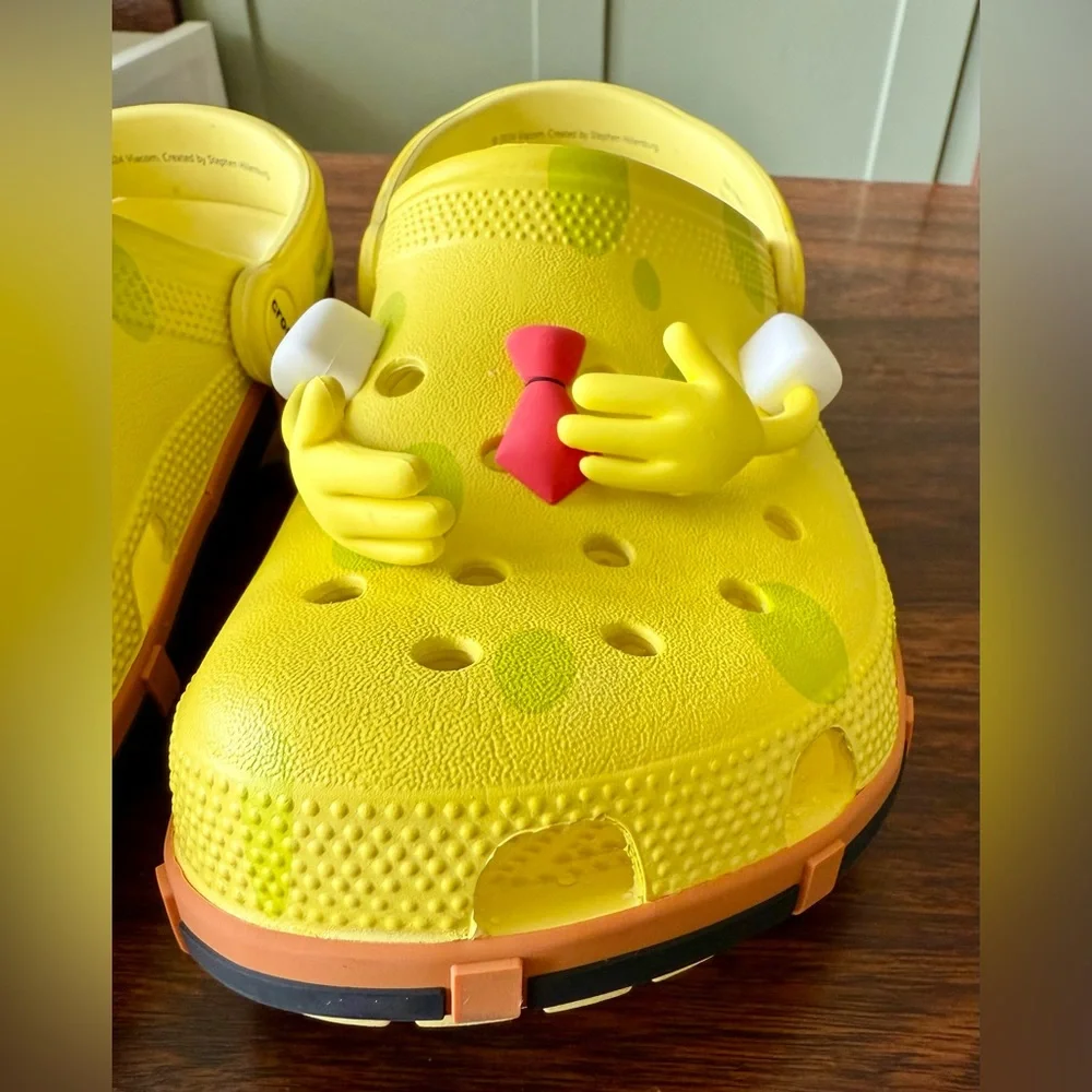 SpongeBob Crocs Slip-On Clog Size 8/10 - Picture 3 of 7
